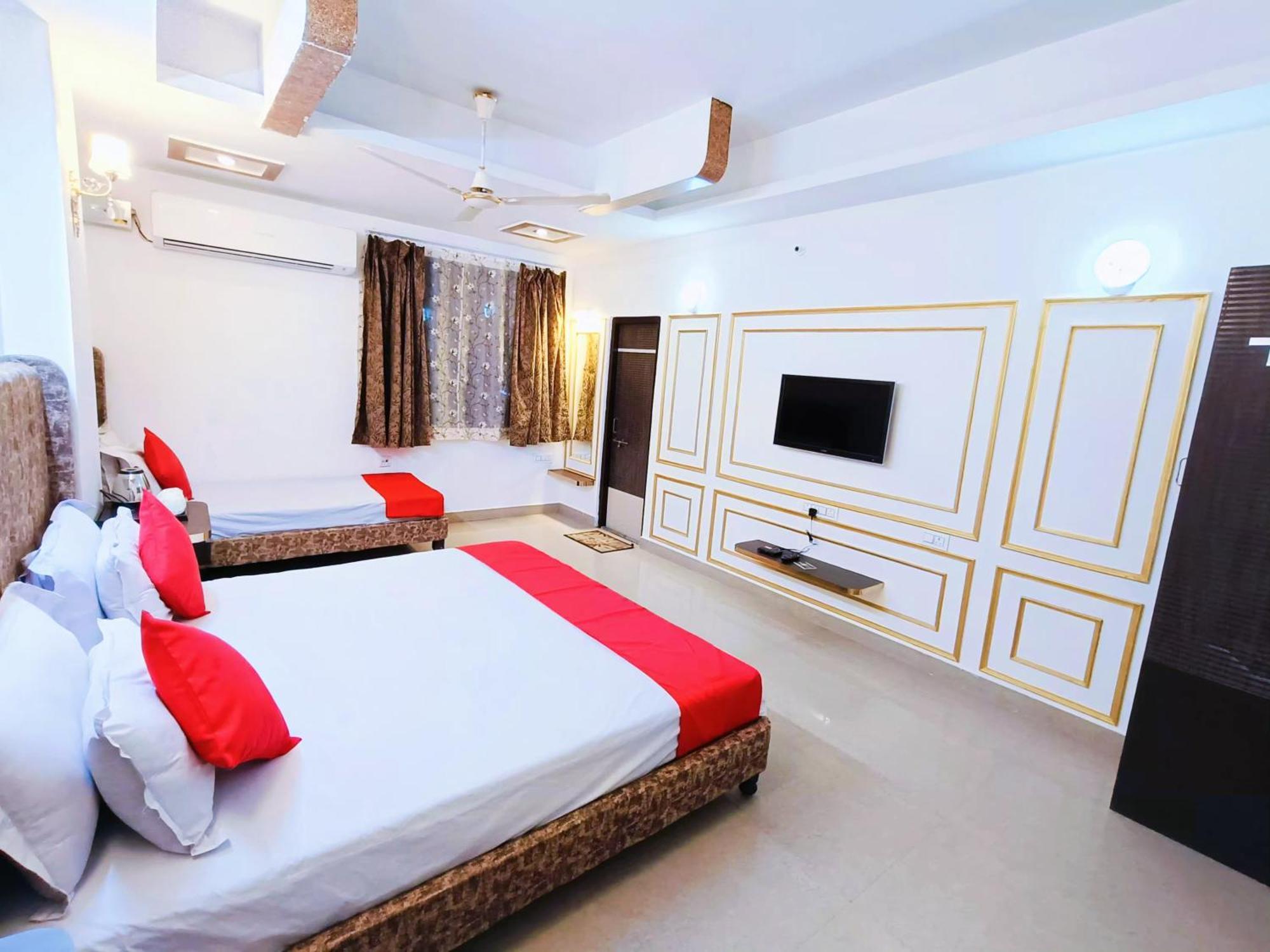 Hotel Omni Plaza Dźodhpur Zewnętrze zdjęcie