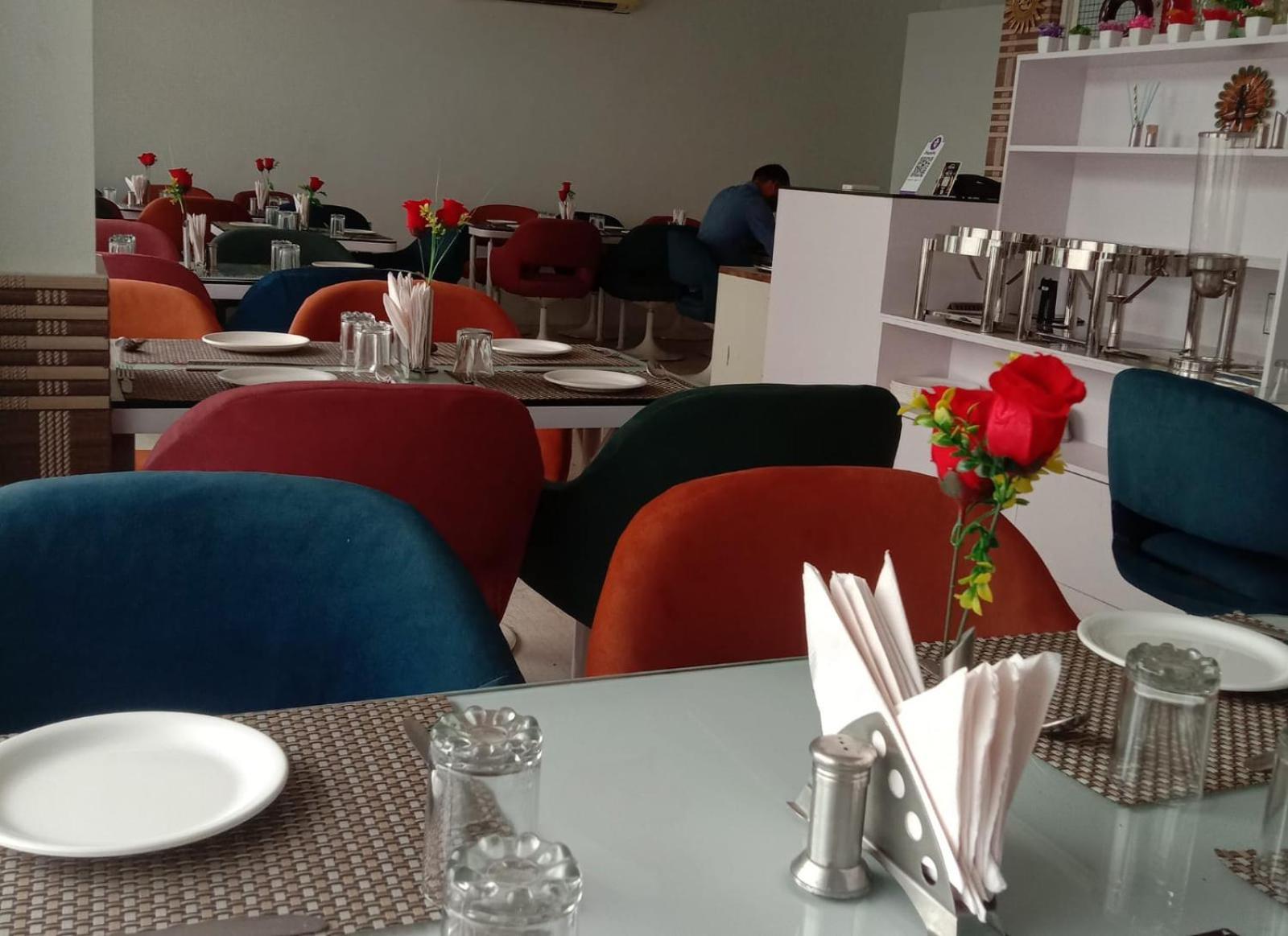Hotel Omni Plaza Dźodhpur Zewnętrze zdjęcie