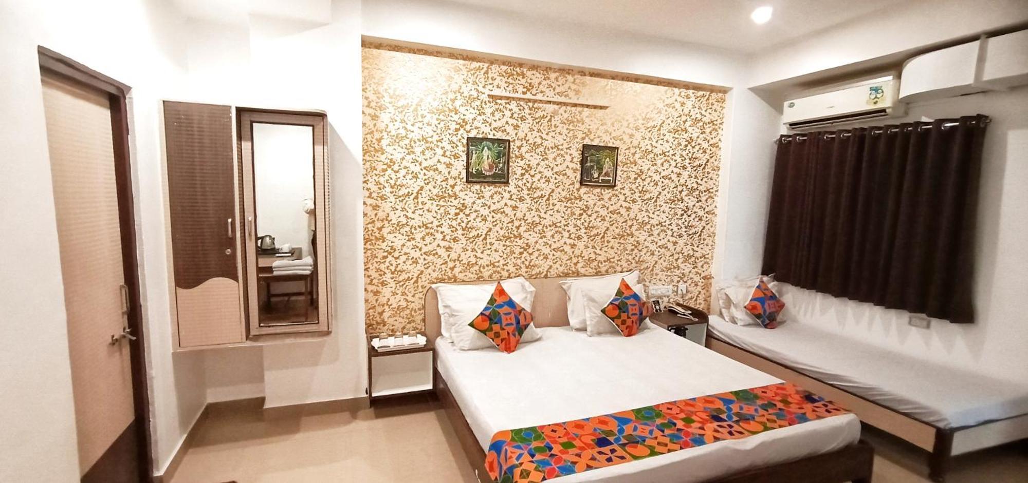 Hotel Omni Plaza Dźodhpur Zewnętrze zdjęcie